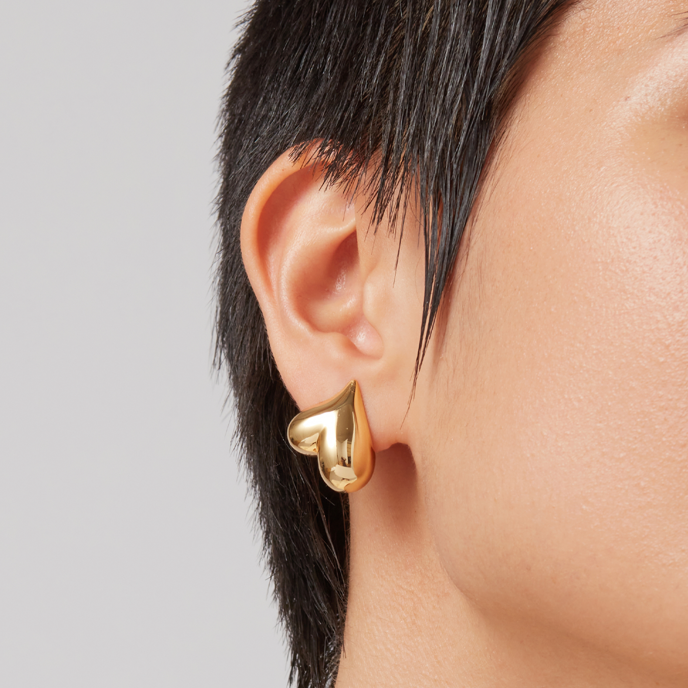 JENNY BIRD Heart Button Earrings
