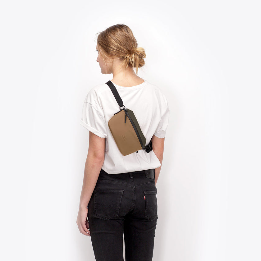 Ucon Acrobatics Jona Medium Bag | Olive-Almond
