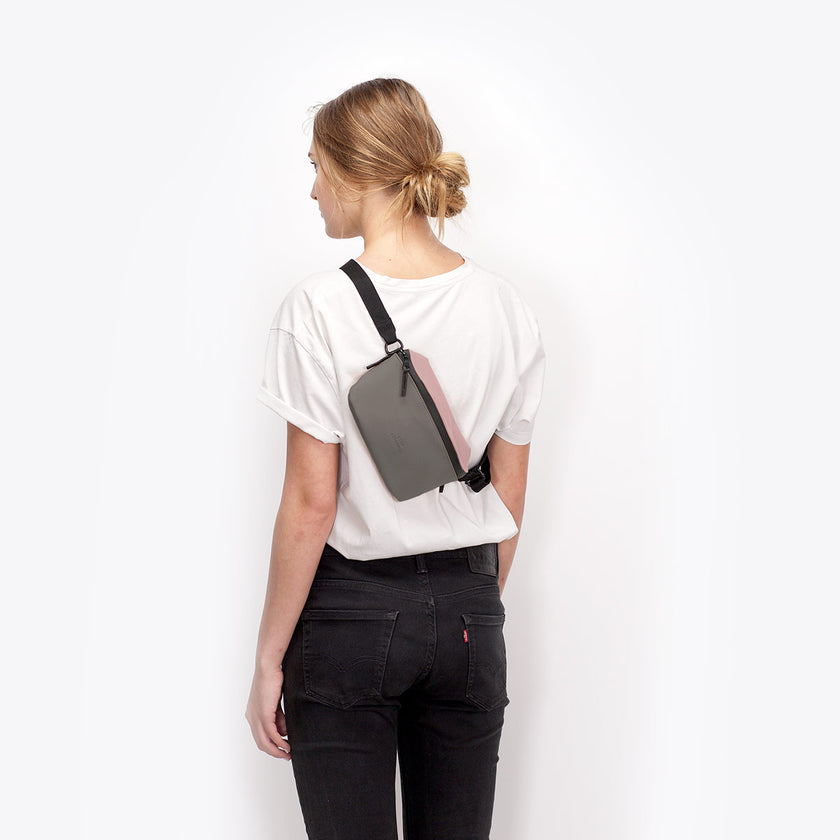 Ucon Acrobatics Jona Medium Bag | Rose-Dark Grey