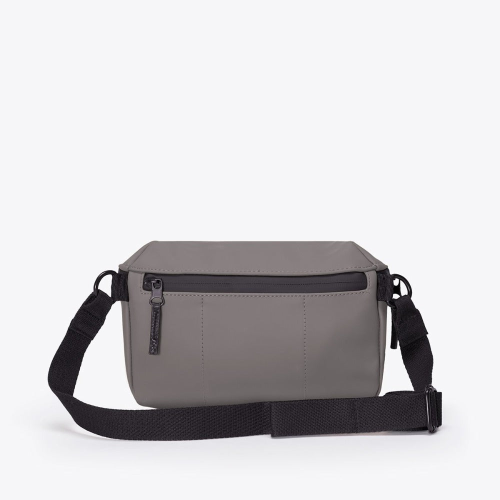 Ucon Acrobatics Jona Medium Bag | Dark Grey
