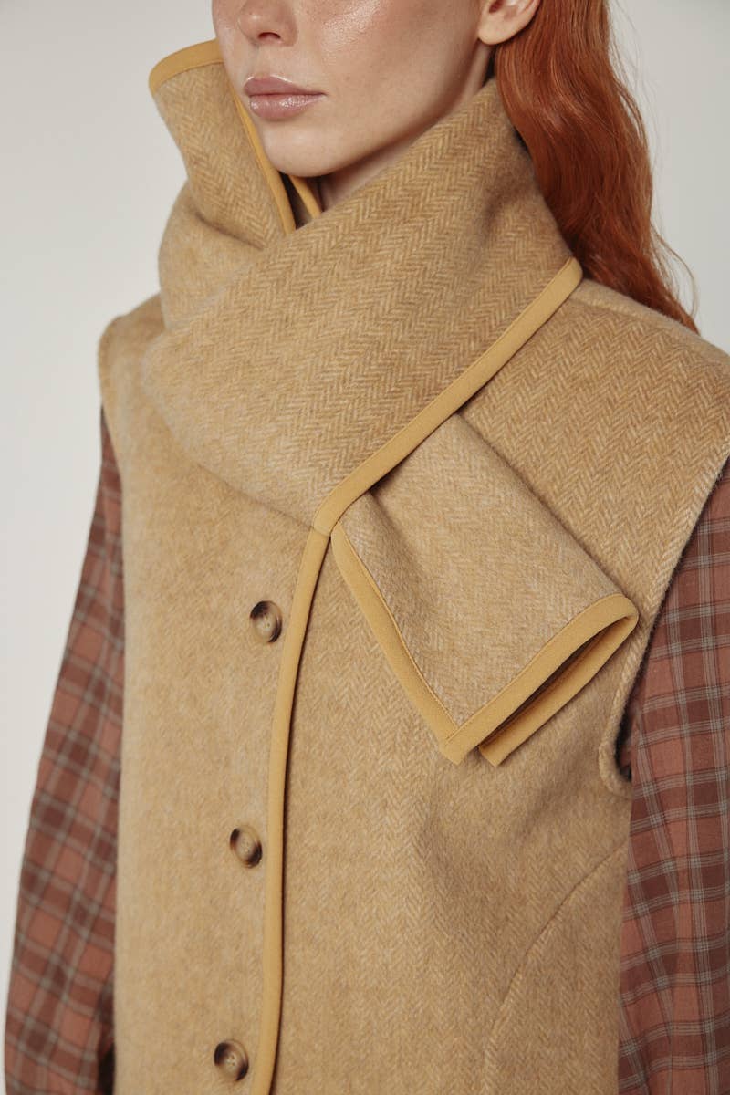 Wool-blended scarf vest: Cashews / Solid / XS/S