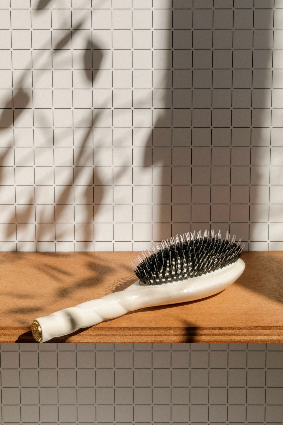 LA BONNE BROSSE N.02 The Essential Detangling & Conditioning Brush