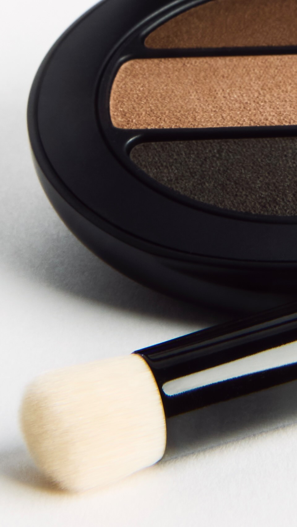 FARA HOMIDI Essential Eye Compact