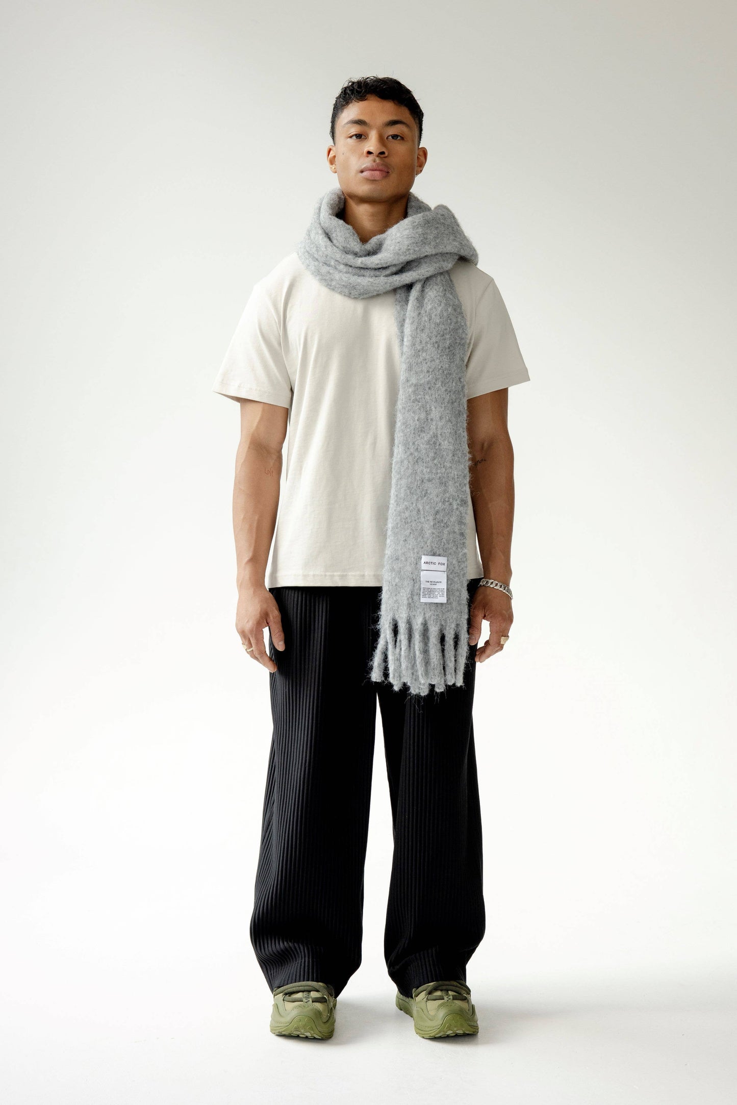 ARCTIC FOX The Reykjavik Scarf with RWS Wool - Grey - FW25