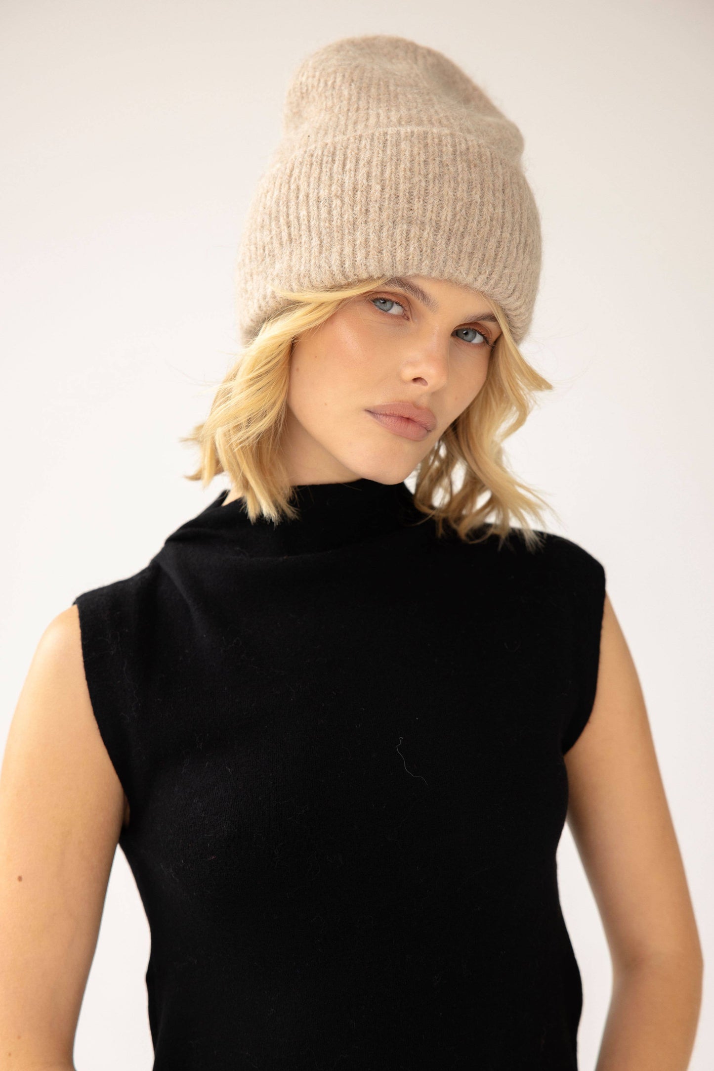 ARCTIC FOX The Alpaca Beanie - Iced Taupe - FW25