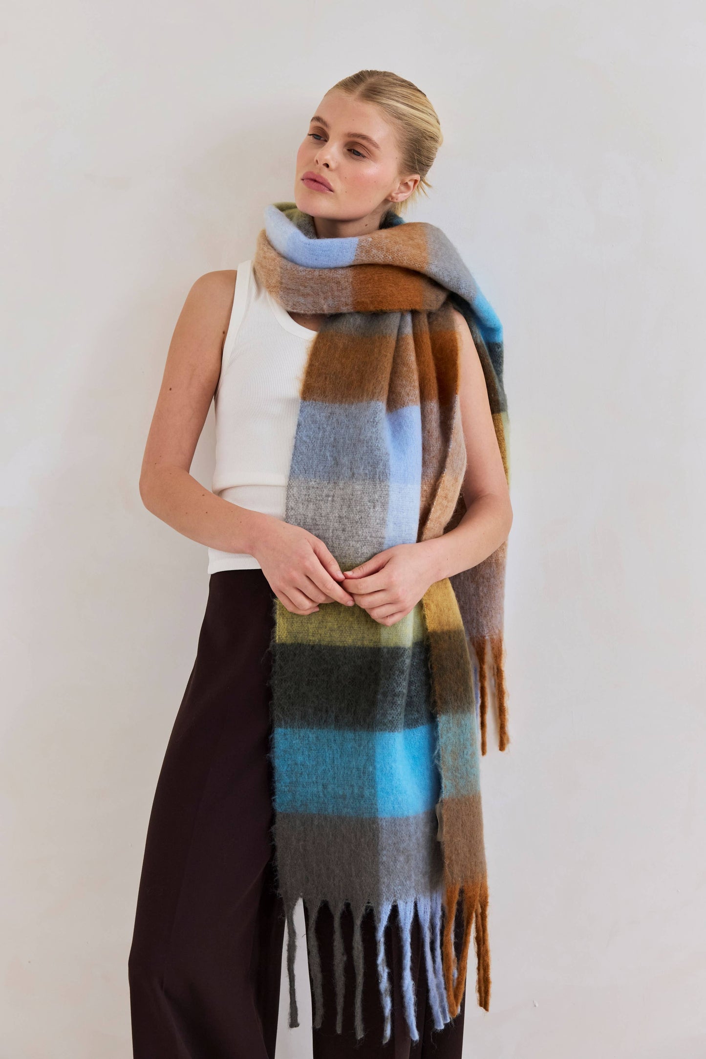ARCTIC FOX The Reykjavik Scarf - 100% Recycled - Blue/Orange - FW25