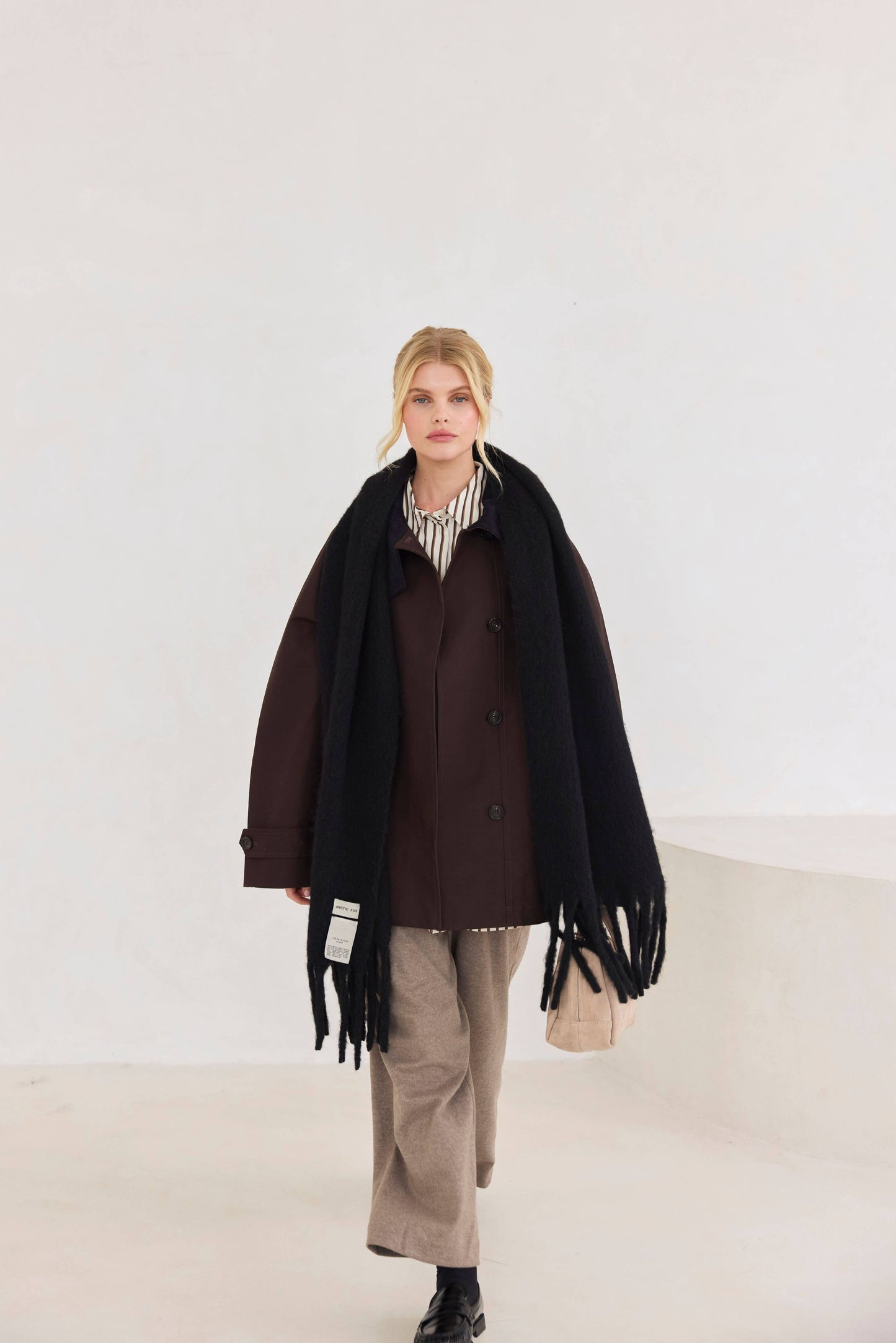 ARCTIC FOX The Reykjavik Scarf with RWS Wool - Black - FW25