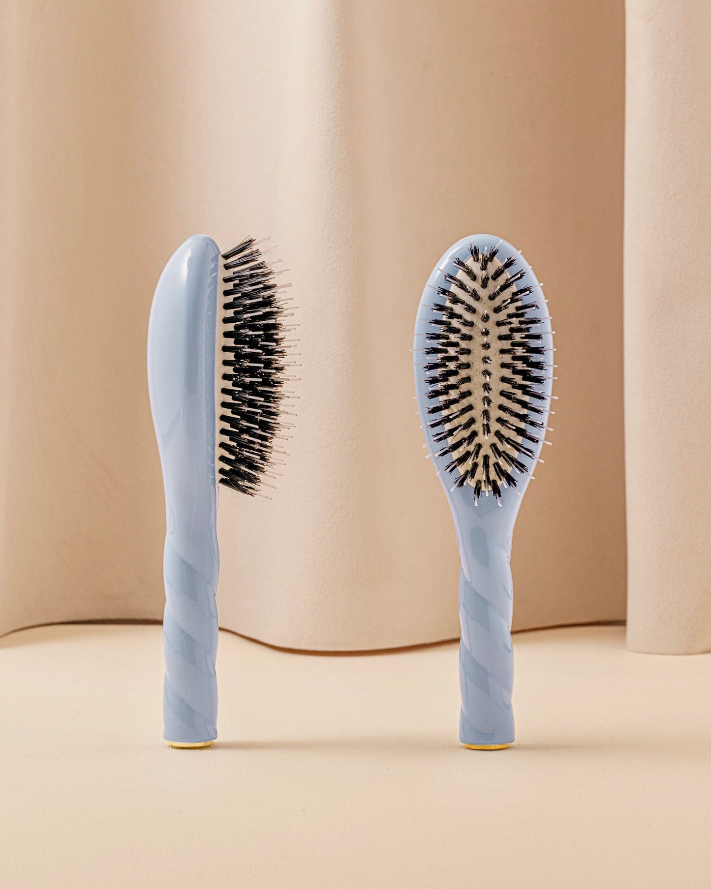 LA BONNE BROSSE N. 02 The Small Care & Detangling Brush