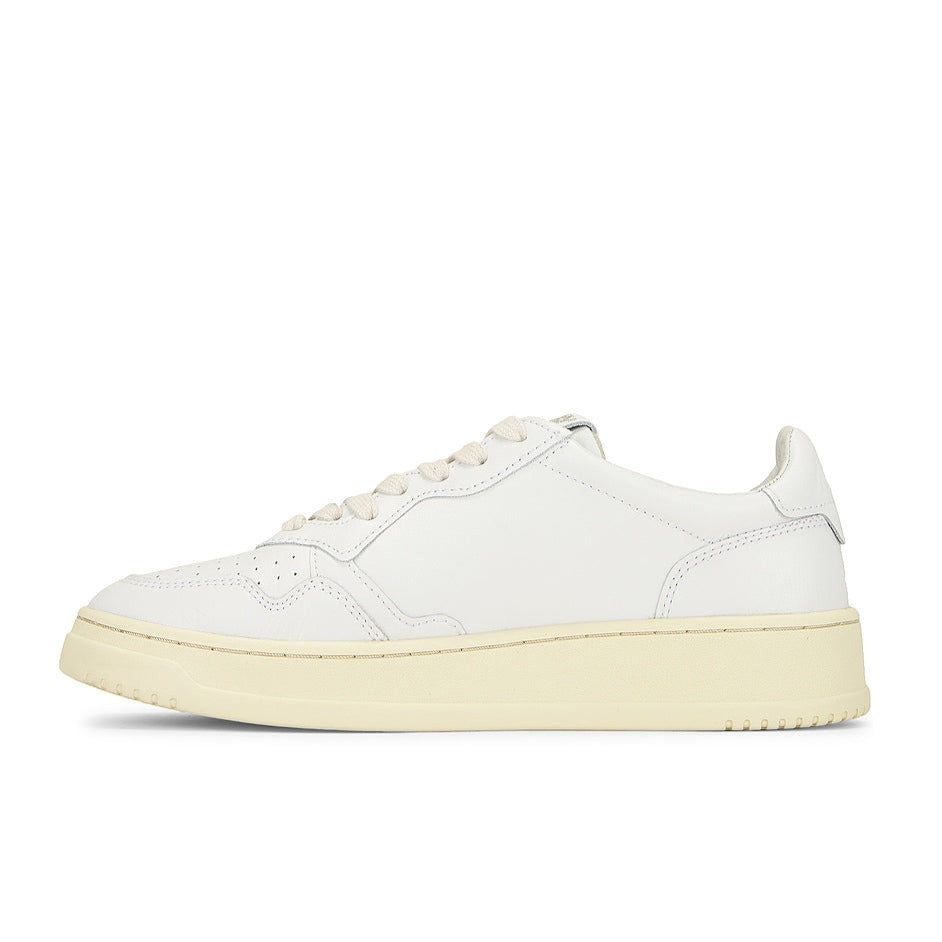Autry Medalist Sneakers | White/White