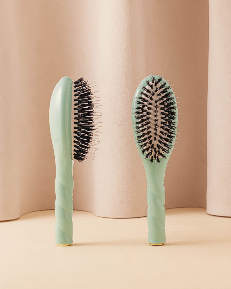 LA BONNE BROSSE N. 02 The Small Care & Detangling Brush