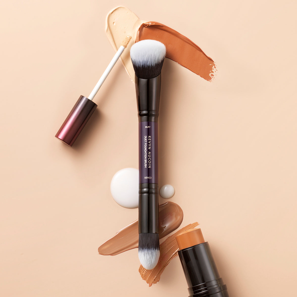 KEVYN AUCOIN Duet Foundation Brush