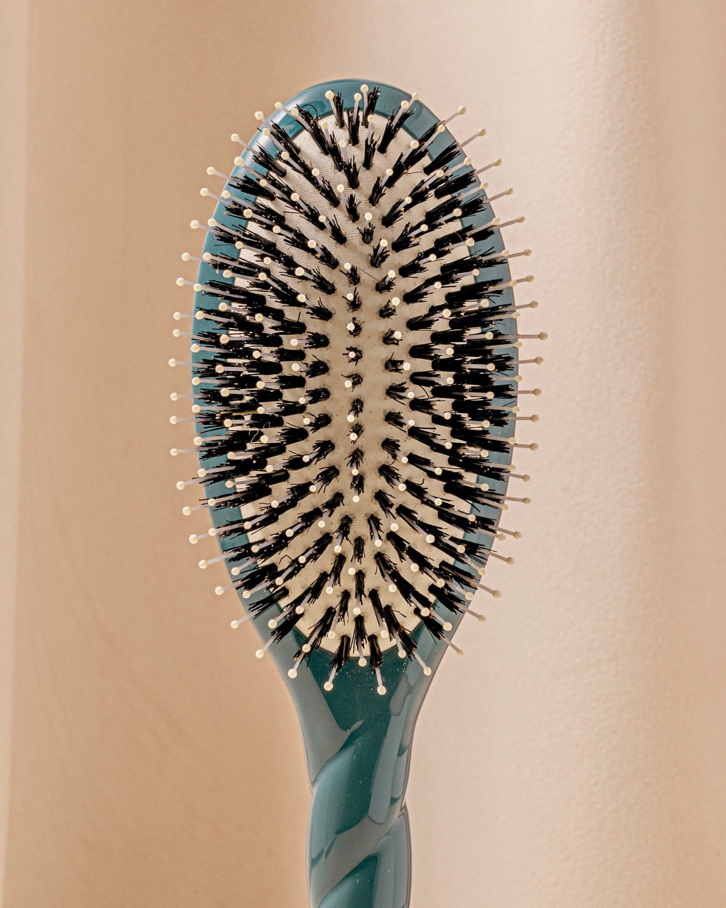 LA BONNE BROSSE N.03 The Gentle Scalp Care Hairbrush