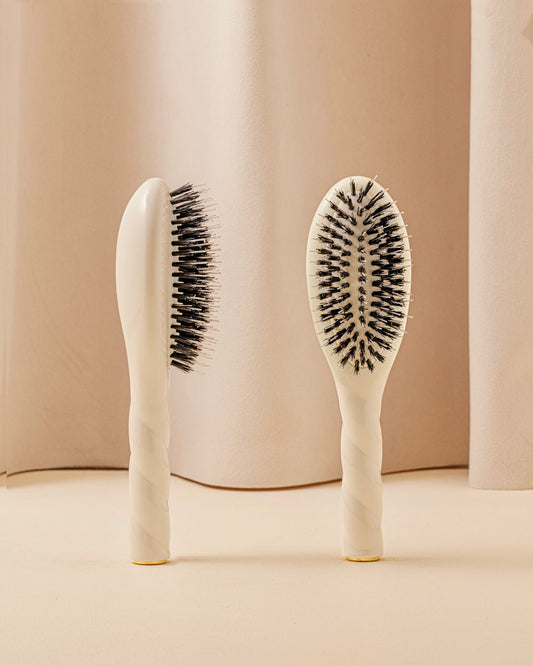 LA BONNE BROSSE N. 02 The Small Care & Detangling Brush