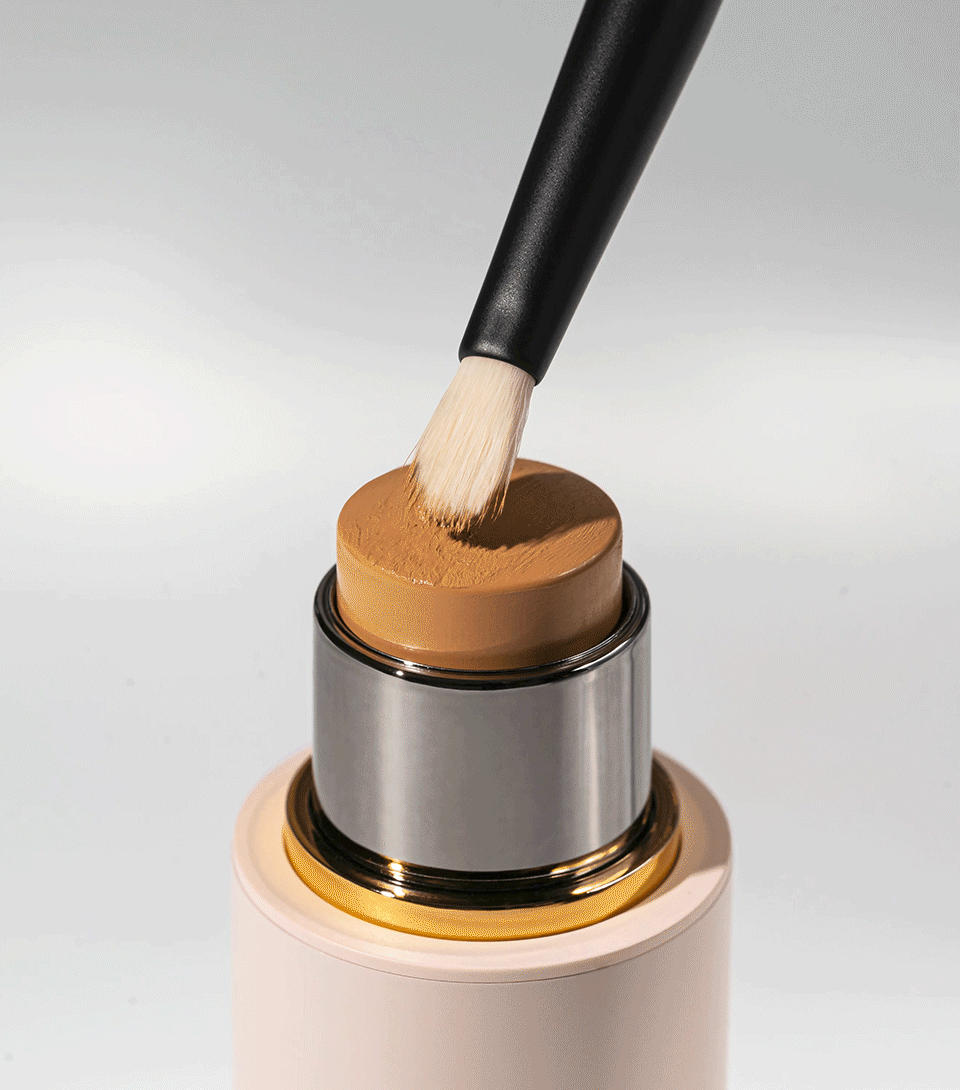 WESTMAN ATELIER Spot Cheek Brush