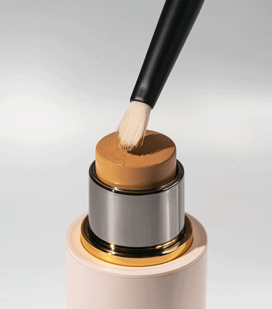 WESTMAN ATELIER Spot Cheek Brush