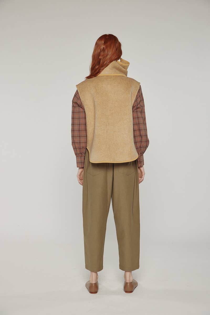 Wool-blended scarf vest: Cashews / Solid / M/L