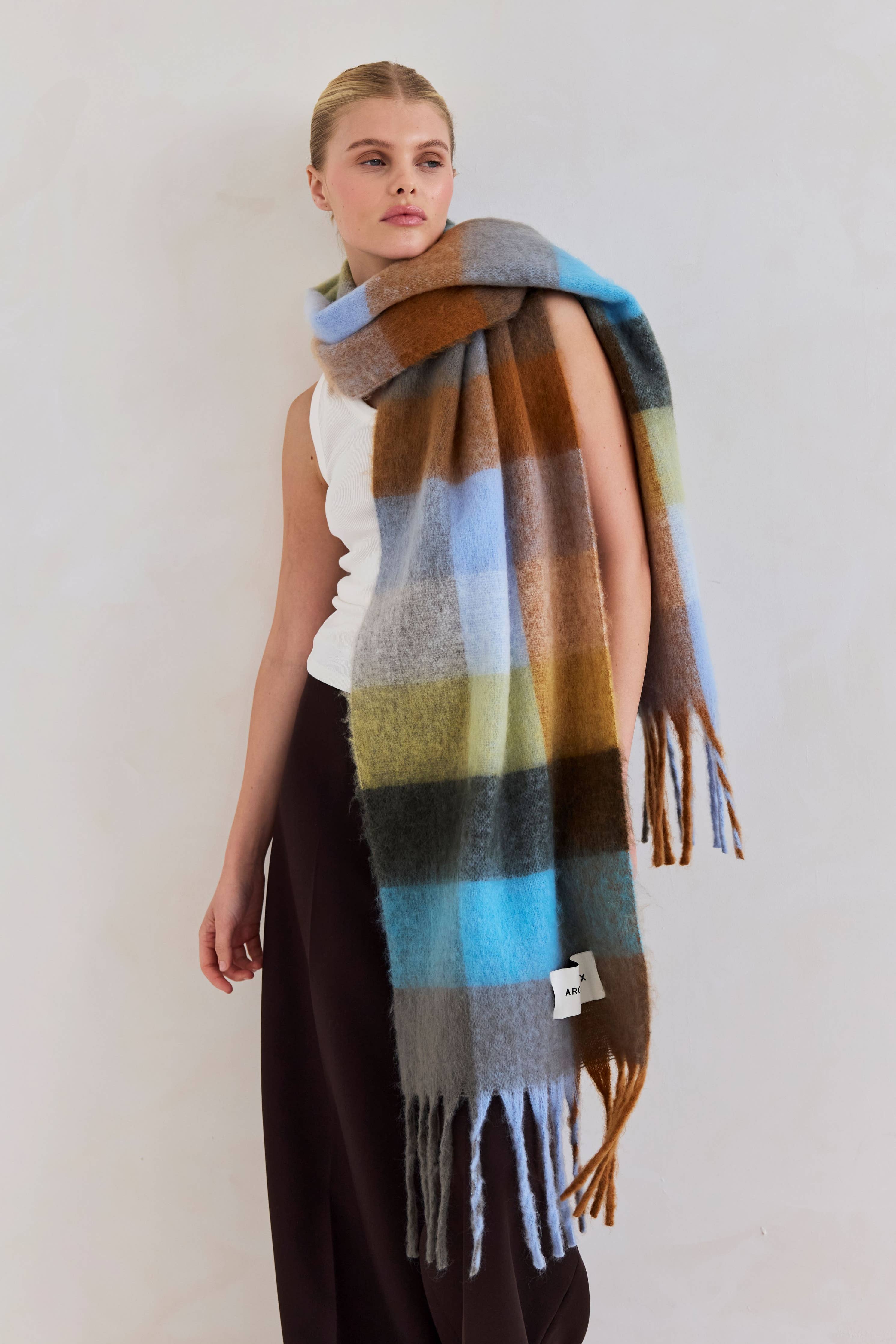 ARCTIC FOX The Reykjavik Scarf - 100% Recycled - Blue/Orange