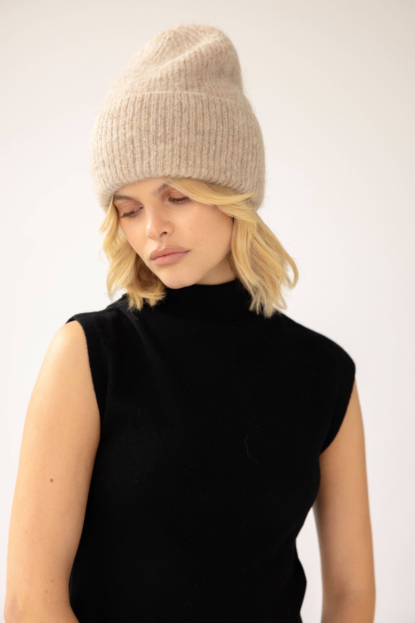 ARCTIC FOX The Alpaca Beanie - Iced Taupe - FW25