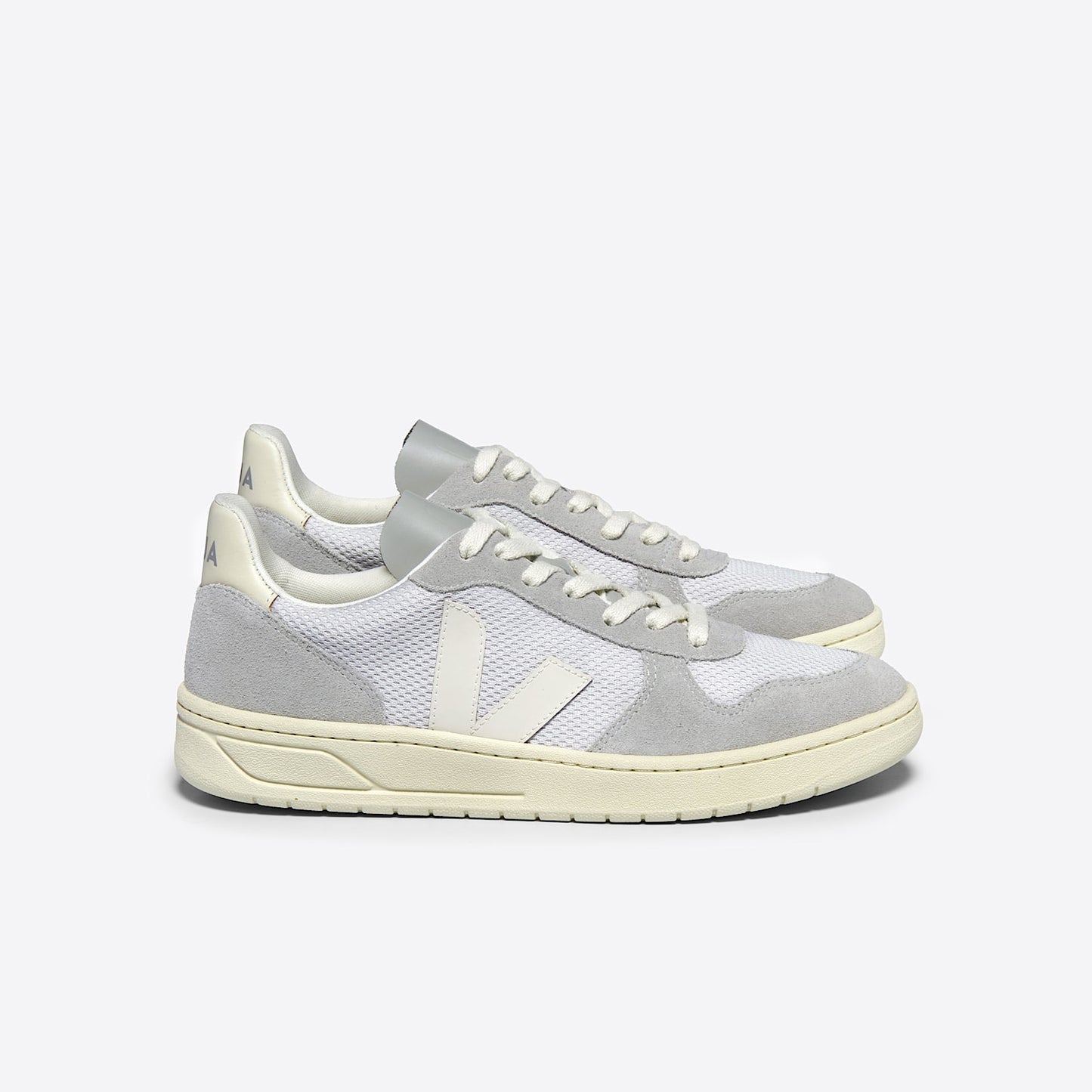 VEJA V-10 Alveomesh Light Grey Pierre