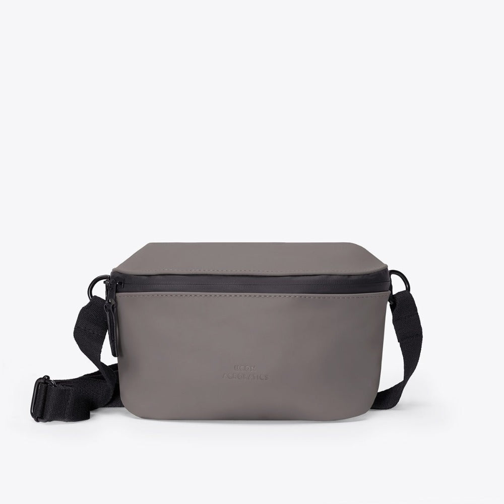 Ucon Acrobatics Jona Medium Bag | Dark Grey